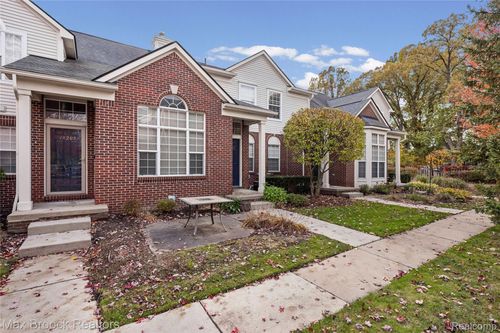 19105 Alexa Dr, Walled Lake, MI, 48390-5836 | Card Image