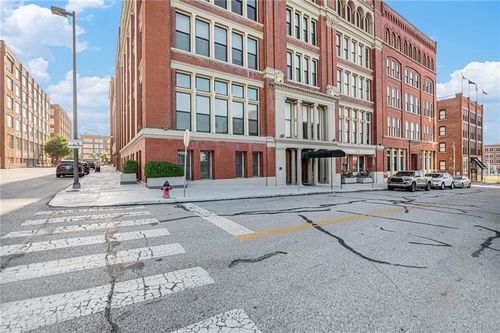 apt-304-612 Central St, Kansas City, MO, 64105-1617 | Card Image