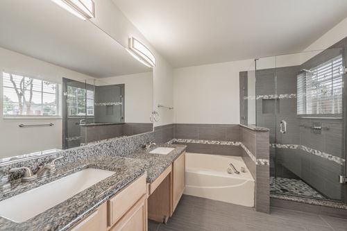 569 Continental Dr, Lewisville, TX, 75067-8952 | Card Image