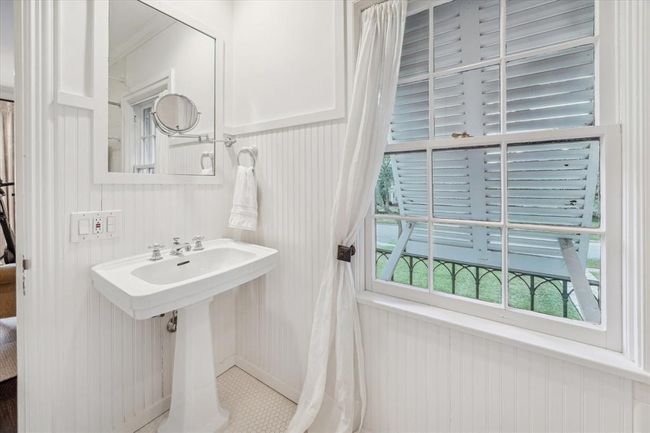 En-suite secondary bathroom | Image 32