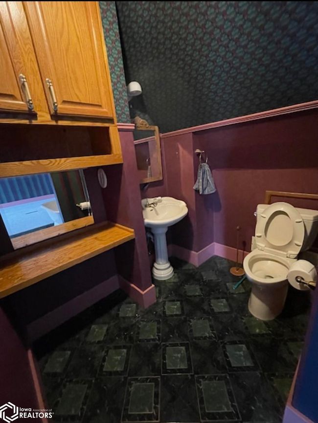 304 S Market St, House other with 3 bedrooms, 2 bathrooms and null parking in Rock port MO | Image 35