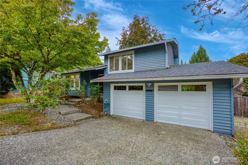 10827 159th Ct Ne, Redmond, WA, 98052-2691 | Card Image