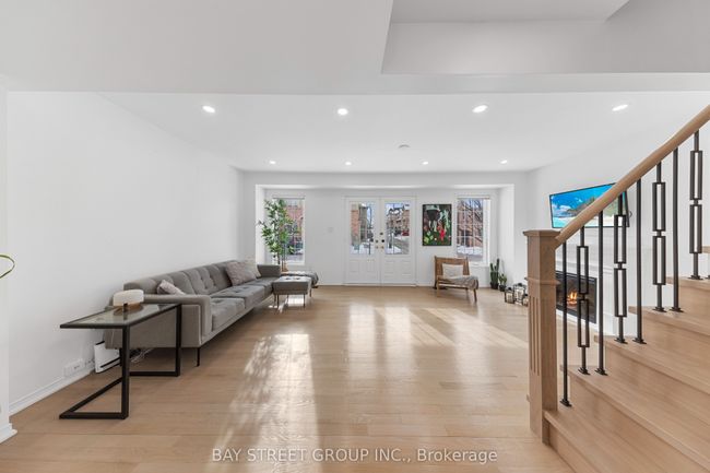 112 Barnham St, House attached with 5 bedrooms, 4 bathrooms and 2 parking in Ajax ON | Image 9