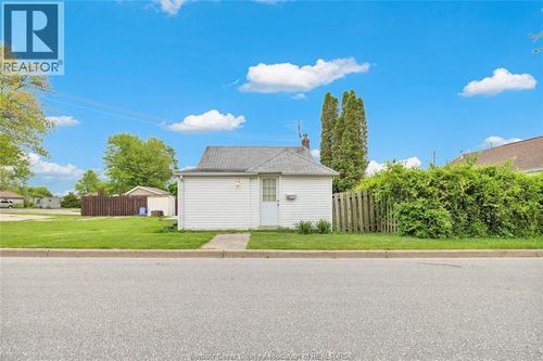 23 Bayview Place, Leamington, ON, N8H3E8 | Card Image