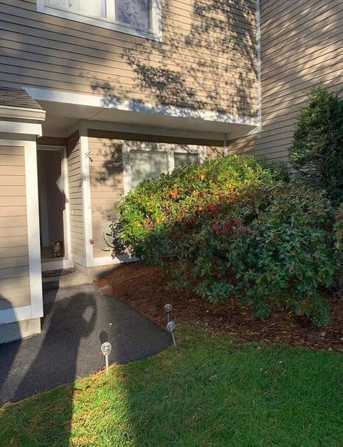 802-802 Pine Brook Dr, Peabody, MA, 01960-3769 | Card Image