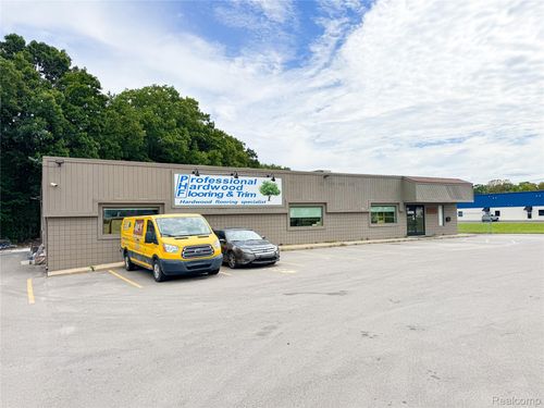 16745 Dixie Hwy, Davisburg, MI, 48350-1017 | Card Image