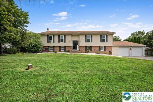 1242 Debby Ct, Danielsville, PA, 18038-9795 | Card Image