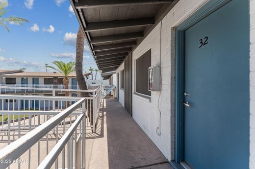32-3025 N 32nd St, Phoenix, AZ, 85018-6860 | Card Image