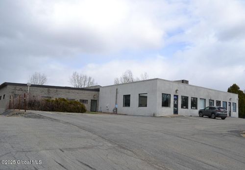 281 Dix Ave, Queensbury, NY, 12804-3933 | Card Image