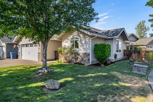 1283 Angler Ln, Grants Pass, OR, 97527-6414 | Card Image