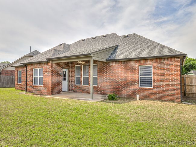 311 E 126 Th St S, House other with 3 bedrooms, 2 bathrooms and null parking in Jenks OK | Image 39