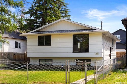 1909 Connaught St, Regina, SK, S4T4T6 | Card Image