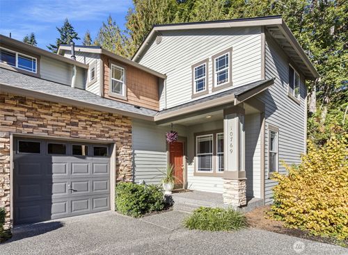 18-10769 221st Ln Ne, Redmond, WA, 98053-2002 | Card Image