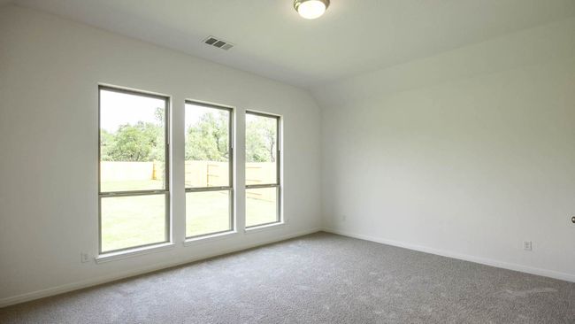 Unfurnished room with carpet flooring and baseboards | Image 8