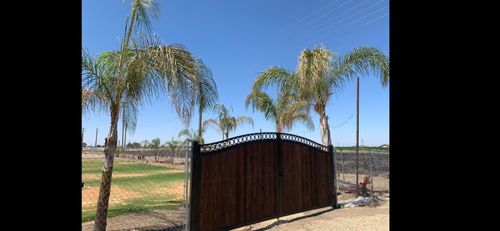 70 E Harlan Ave, Laton, CA, 93242-9754 | Card Image