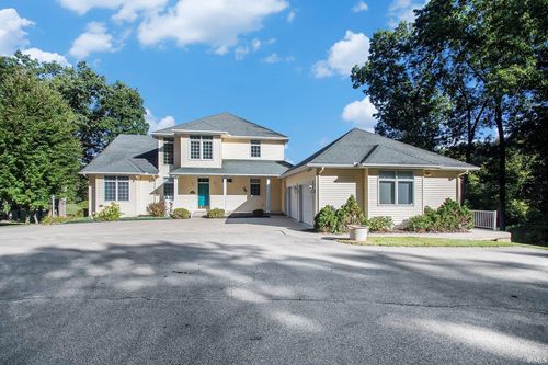 52610 County Road 39, Middlebury, IN, 46540-8611 | Card Image