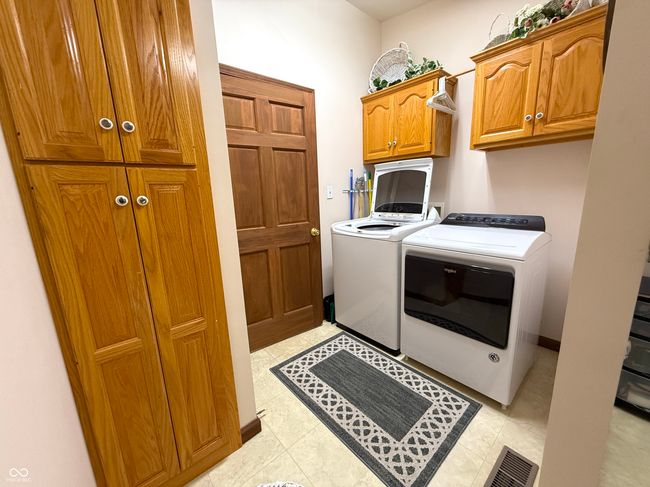 8052 E Ash Rd, House other with 2 bedrooms, 3 bathrooms and null parking in Bloomfield IN | Image 52