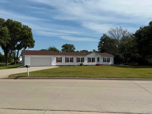 723 N Norbeck St., Vermillion, SD, 57069 | Card Image