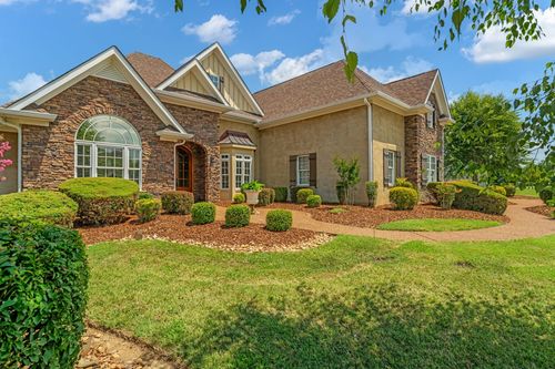 126 Copper Creek Dr, Goodlettsville, TN, 37072-8569 | Card Image