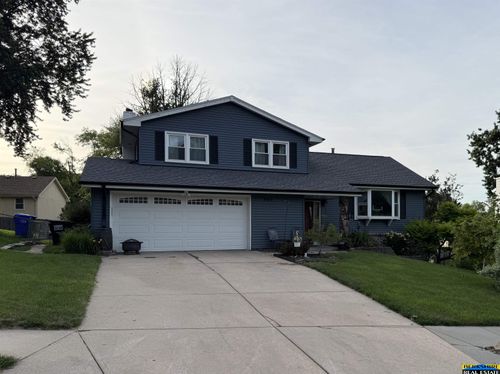 904 W Perry Street, Papillion, NE, 68046 | Card Image