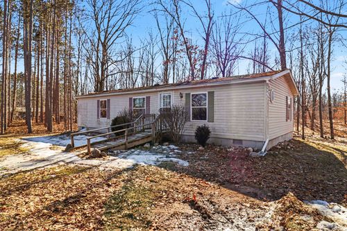 5238 Tilmann Ln, Weidman, MI, 48893-8201 | Card Image