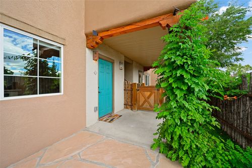 unit-1616-2210 Miguel Chavez Rd, Santa Fe, NM, 87505-6958 | Card Image