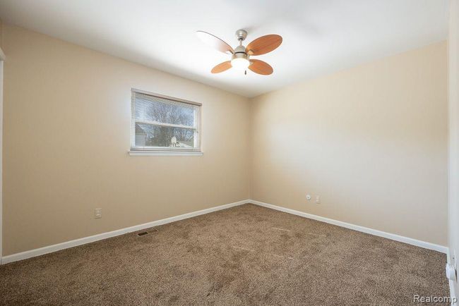 304 Tecumseh St, House other with 3 bedrooms, 1 bathrooms and null parking in Clawson MI | Image 14