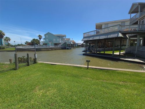 TBD lot 2 Tiki Island Tiki Cir, Tiki Island, TX, 77554-6194 | Card Image