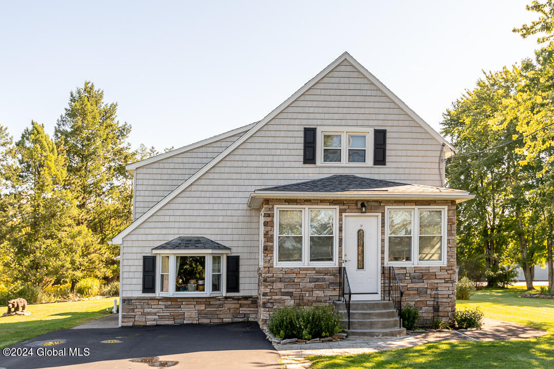 Boght Rd, Watervliet, NY 12189