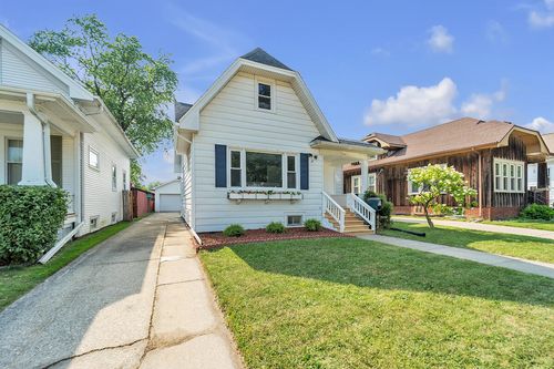 736 Monroe Ave, RACINE, WI, 53405-2346 | Card Image