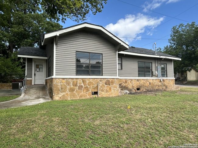 635 E Gonzales St, House other with 2 bedrooms, 1 bathrooms and null parking in Seguin TX | Image 15