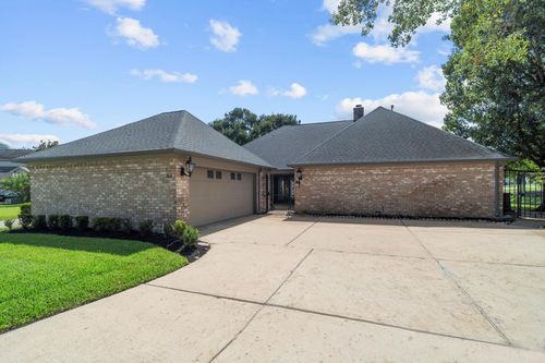 44 Bendwood Dr, Sugar Land, TX, 77478-3701 | Card Image