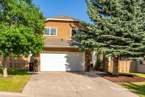 8 Stradwick Way Sw, Calgary, AB, T3H1G9 | Card Image