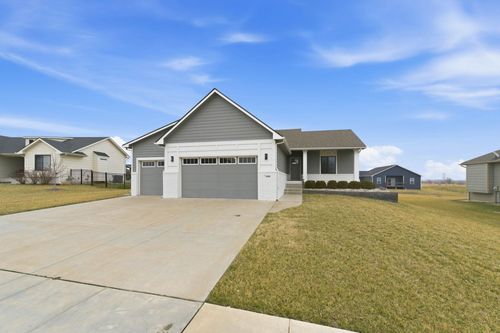 7408 E Gabriel St, Bel Aire, KS, 67226-7628 | Card Image