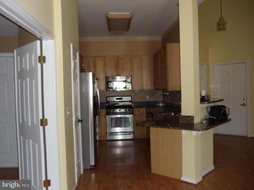 402-2701 Bellforest Ct, VIENNA, VA, 22180-7322 | Card Image