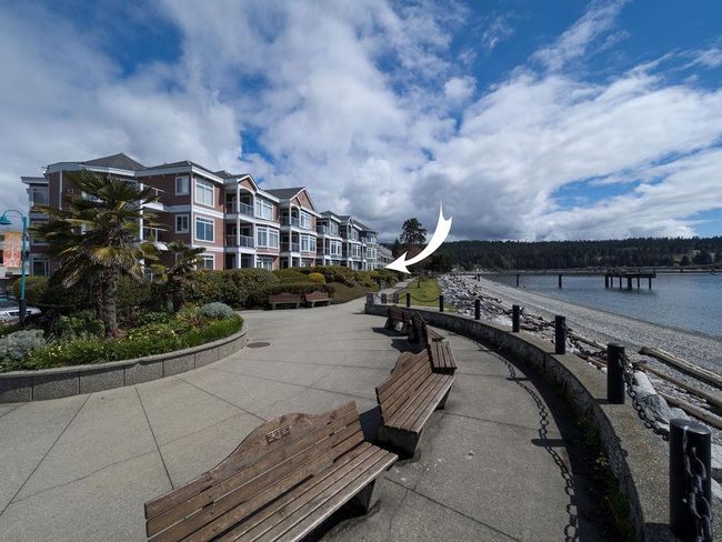 103 - 5470 Inlet Avenue, Condo with 2 bedrooms, 2 bathrooms and 2 parking in Sechelt BC | Image 2