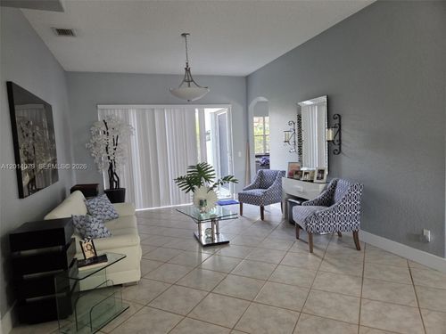 1101 Nw 180th Ave, Pembroke Pines, FL, 33029 | Card Image