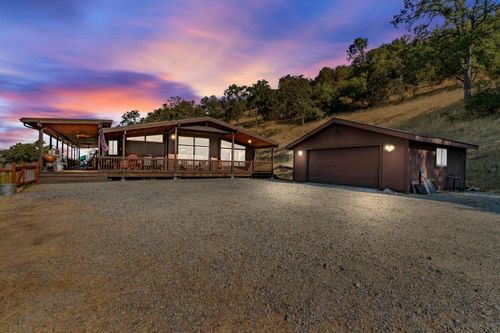 1560 Pinto Dr, Angels Camp, CA, 95222-9302 | Card Image