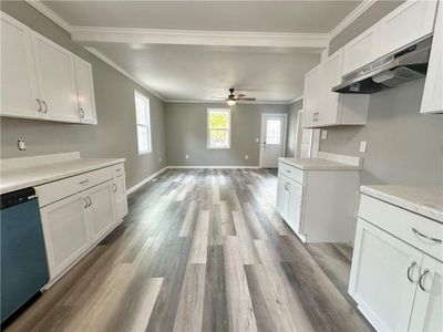 401 Main Street, House other with 3 bedrooms, 1 bathrooms and null parking in Sweet Springs MO | Image 2