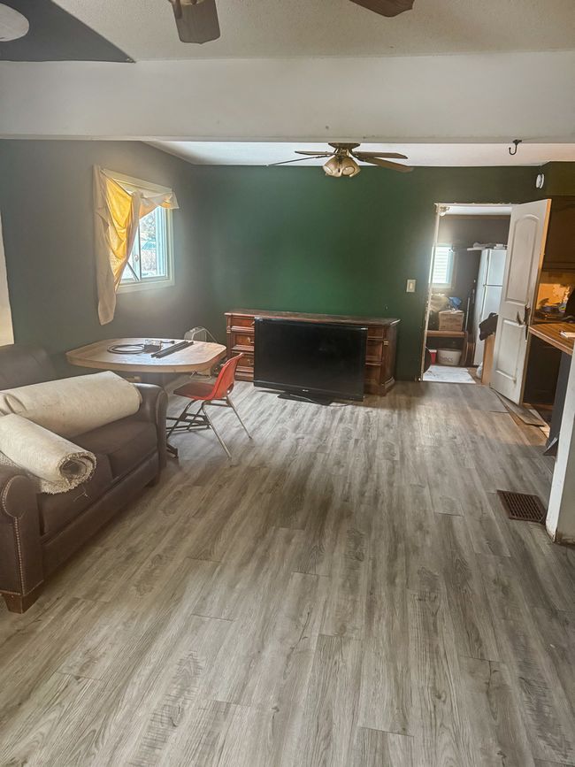 205 Shellhammer St, House other with 3 bedrooms, 2 bathrooms and 2 parking in Harmon IL | Image 5
