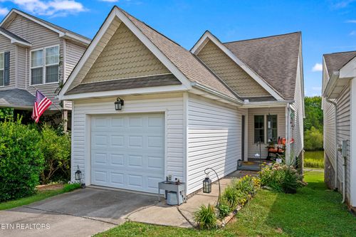 6712 Water Lilly Way, Knoxville, TN, 37918-6246 | Card Image