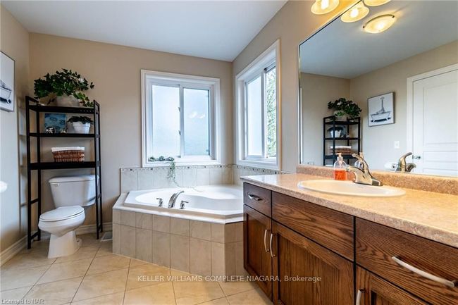 3617 Weinbrenner Rd, House other with 4 bedrooms, 2 bathrooms and 7 parking in Niagara Falls ON | Image 17