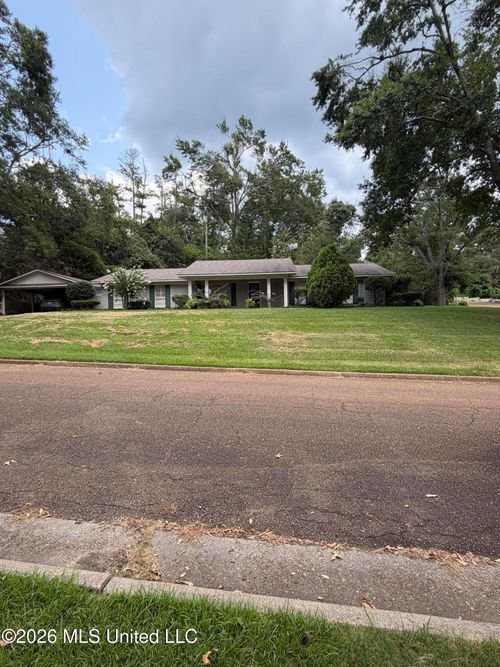 806 Crestview Drive, Yazoo City, MS, 39194 | Card Image