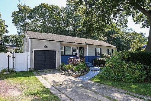 97 Indian Head Rd, Kings Park, NY, 11754-4403 | Card Image