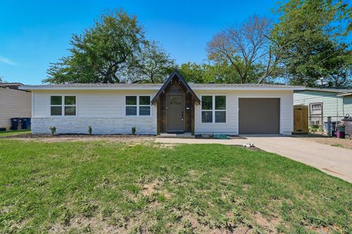 3569 Regal Rd, Fort Worth, TX, 76111-6342 | Card Image