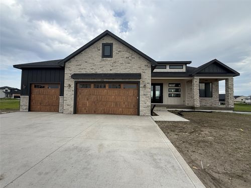 17827 Goodman Dr, Urbandale, IA, 50322 | Card Image