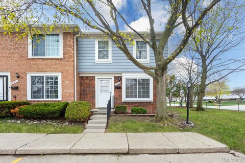 3026 Seaton Circuit N, Warren, MI, 48091-3395 | Card Image