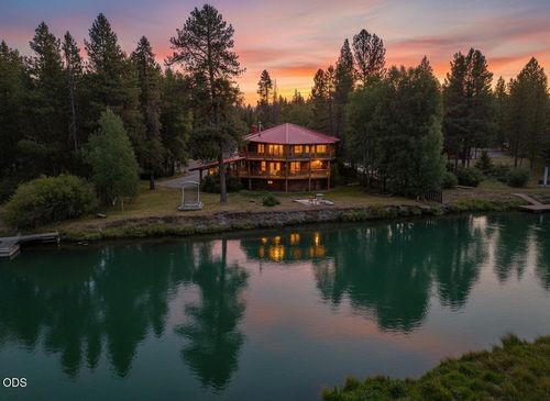 54685 Silver Fox Dr, Bend, OR, 97707-2602 | Card Image