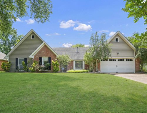 8233 Timber Creek Dr, Cordova, TN, 38018-9149 | Card Image