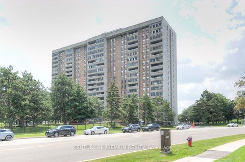 204-15 Kensington Rd, Brampton, ON, L6T3W2 | Card Image